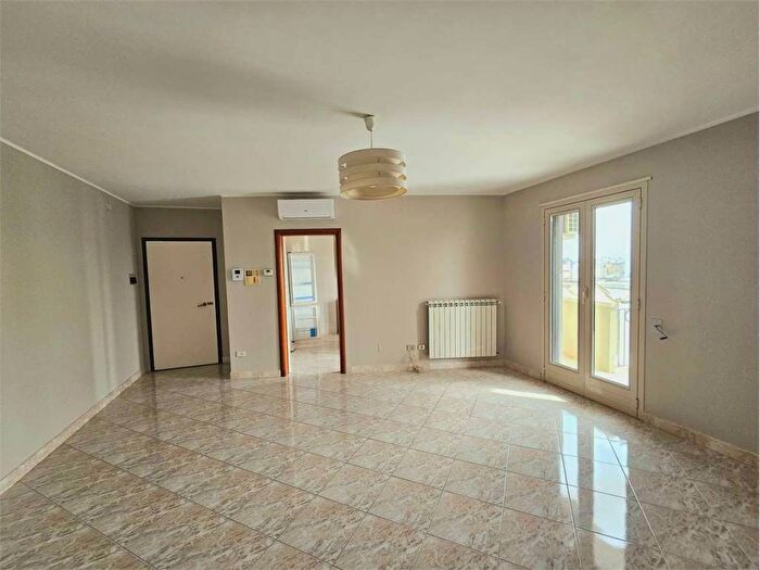 Appartamento con 6 locali in affitto in San Vito dei Normanni