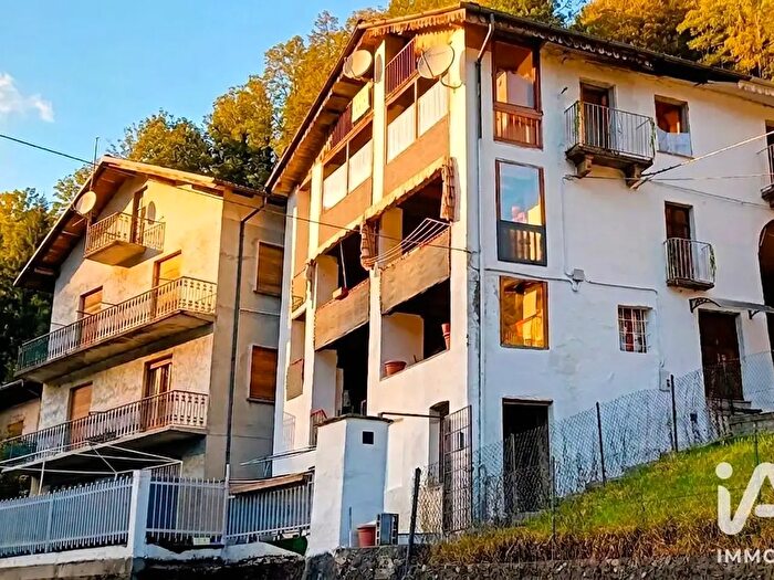 Casa con 8 locali in vendita in Frazione Fucine, Viu'