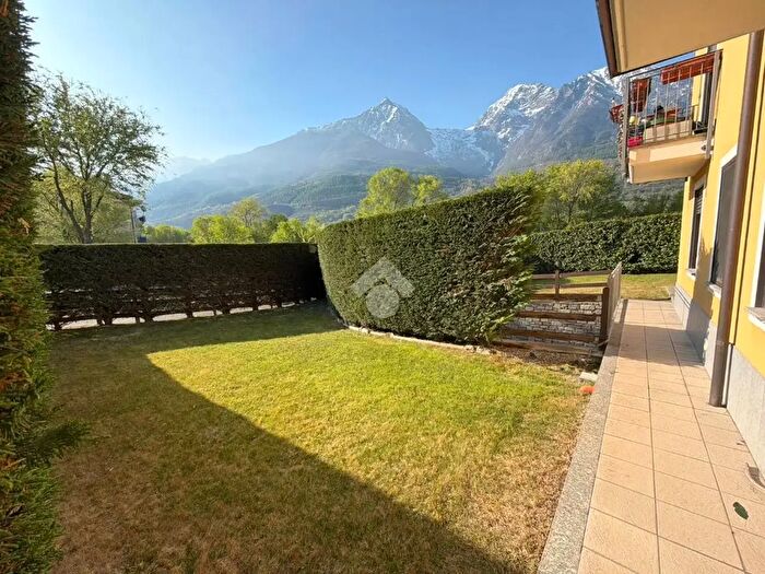 Appartamento bilocale in vendita in Via Monte Emilius, Quart