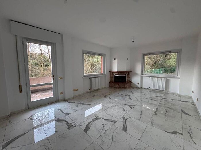 Appartamento trilocale in affitto in Via Cerete, Centro, Albino