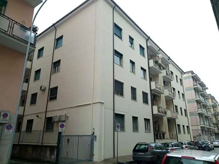 Appartamento quadrilocale in vendita in Via Frugiuele Cosenza, Cosenza