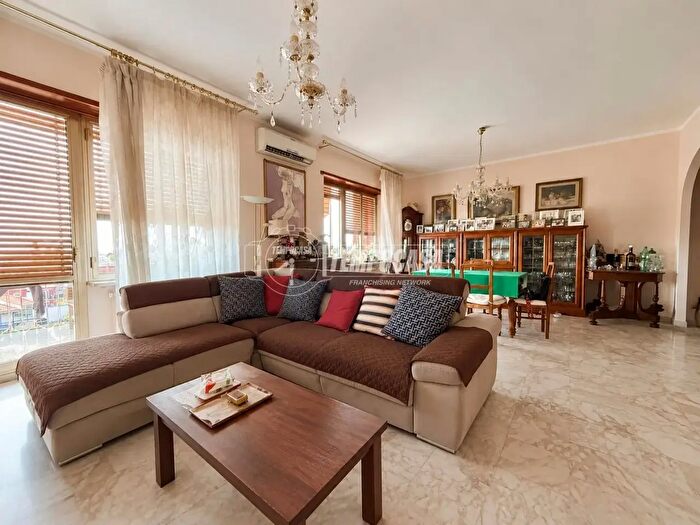 Appartamento con 5 locali in vendita in Via I Maggio, Nole
