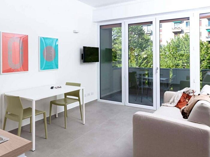 Appartamento bilocale in affitto in Viale Cirene, Porta Romana Medaglie dOro, Milano