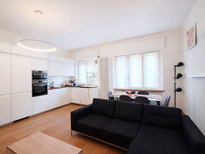 Appartamento bilocale in affitto in Via Valparaiso, Solari, Milano