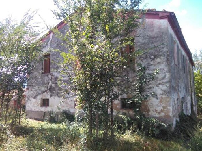 Casa con 6 locali in vendita in Barchio, Cupramontana