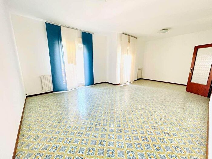 Appartamento con 5 locali in vendita in Viale Santa Panagia, Siracusa