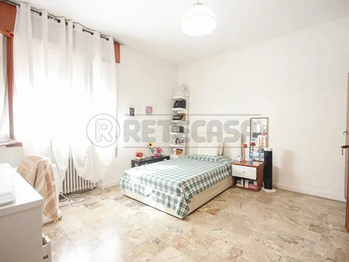 Appartamento con 5 locali in vendita in Via Andrea Marani, Vicenza