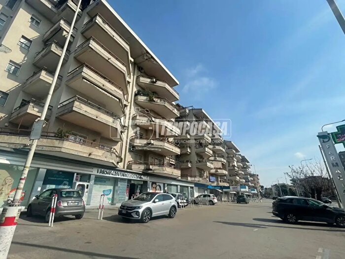 Appartamento quadrilocale in affitto in Viale della Libertà, Aversa