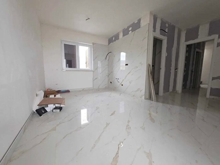 Appartamento trilocale in vendita in Via delle Margherite, Montecorvino Pugliano