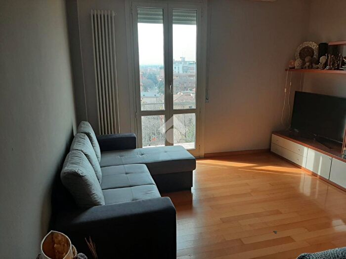 Appartamento bilocale in vendita in Viale Medaglie dOro, Modena