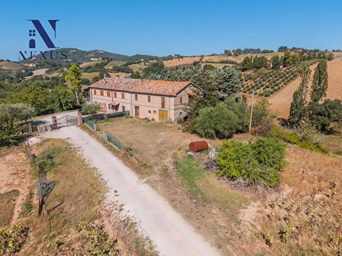 Casa monolocale in vendita in Via Monbaroccese, Colli al Metauro