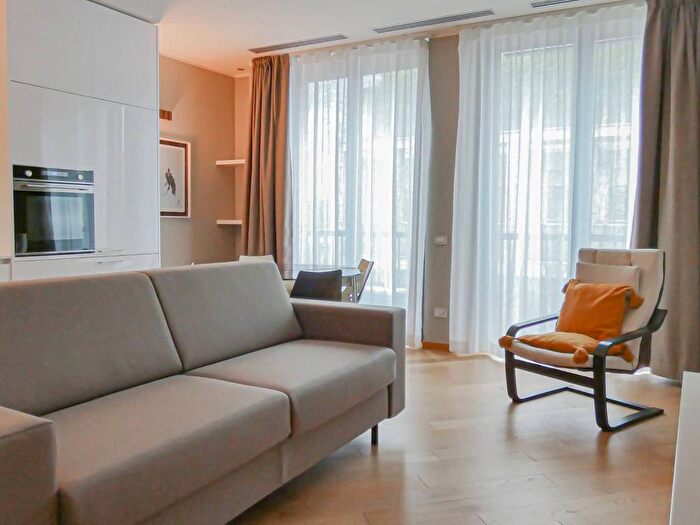 Appartamento bilocale in affitto in Via Chiaravalle, Centro, Milano