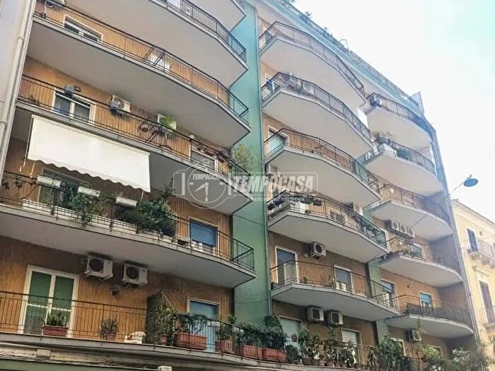 Appartamento trilocale in affitto in Via Dante Alighieri, Bari