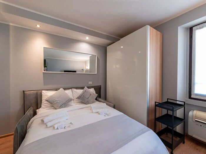 Appartamento monolocale in affitto in Porta Romana Medaglie d'Oro, Milano