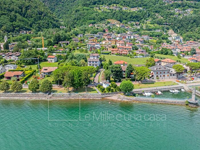 Casa con 7 locali in vendita in Via al Pontile, Gera Lario