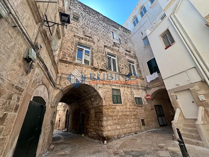 Appartamento con 11 locali in vendita in Bisceglie