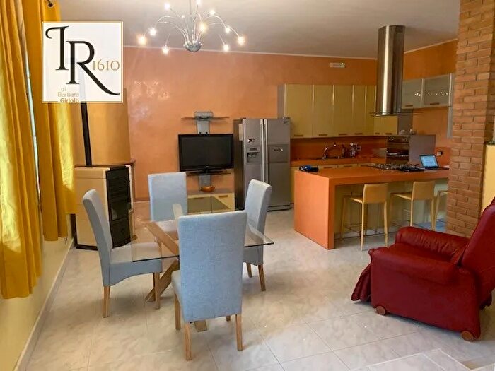 Casa quadrilocale in vendita in Giacciano Con Baruchella