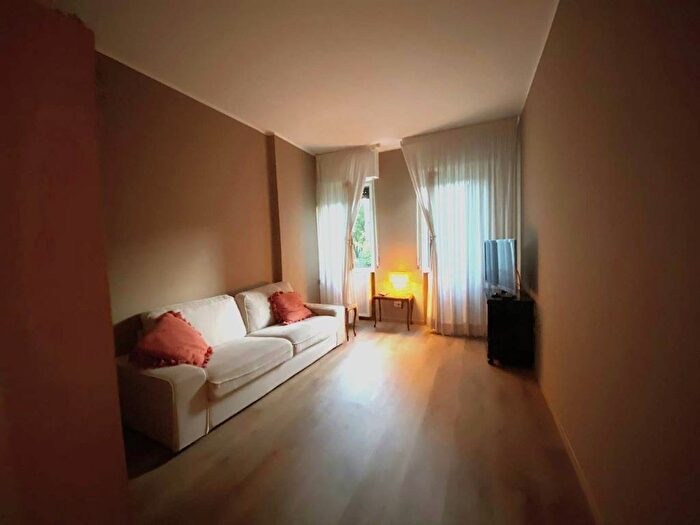 Appartamento trilocale in affitto in Via Tavazzano, Certosa, Milano