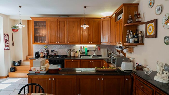 Case in Vendita e in Affitto - 3