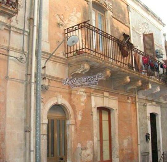 Casa quadrilocale in vendita in Via Nino Bixio, Ispica