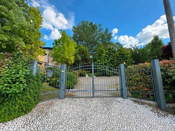 Casa con 6 locali in vendita in Via Sinistra Guerro a, Castelvetro Di Modena