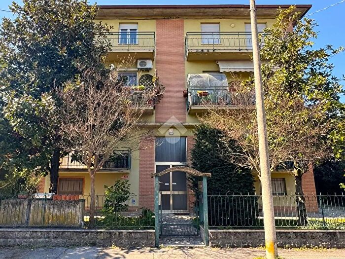 Appartamento trilocale in vendita in Via Giovanni Albonetti, Forli