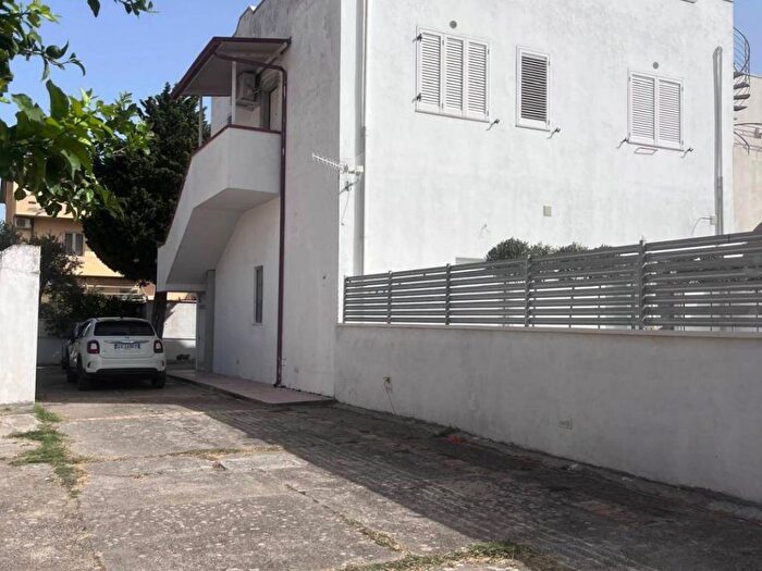 Appartamento trilocale in affitto in Via Vincenzo Fondacaro, Catanzaro Lido, Catanzaro