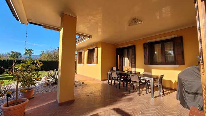 Casa con 11 locali in vendita in Cordignano