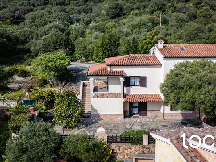 Appartamento con 5 locali in vendita in San Teodoro