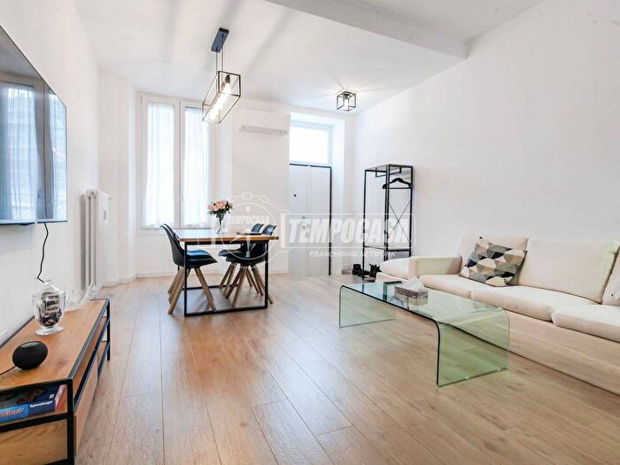 Appartamento trilocale in affitto in Paolo Sarpi, Milano