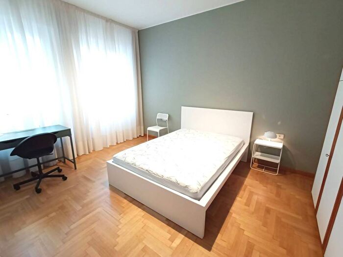 Appartamento trilocale in affitto in Via Pavia, Ascanio Sforza, Milano