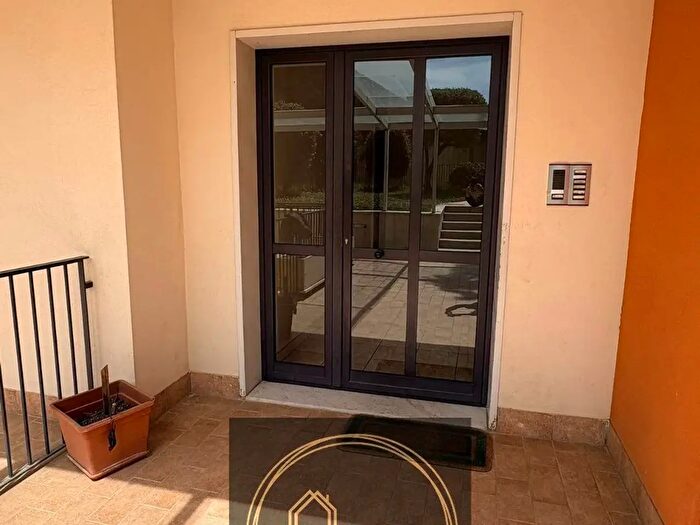 Appartamento trilocale in affitto in Via Ettore Majorana, Pedara