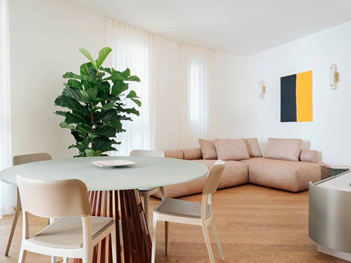 Appartamento trilocale in affitto in Via Fontana, Quadronno Palestro Guastalla, Milano