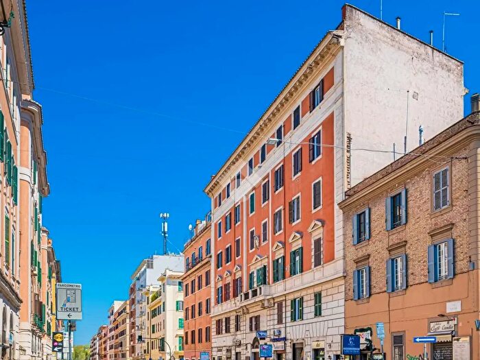 Appartamento trilocale in vendita in Via Candia, Roma