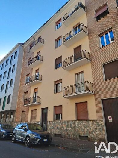 Appartamento con 5 locali in vendita in Via Galileo Ferraris, Alessandria