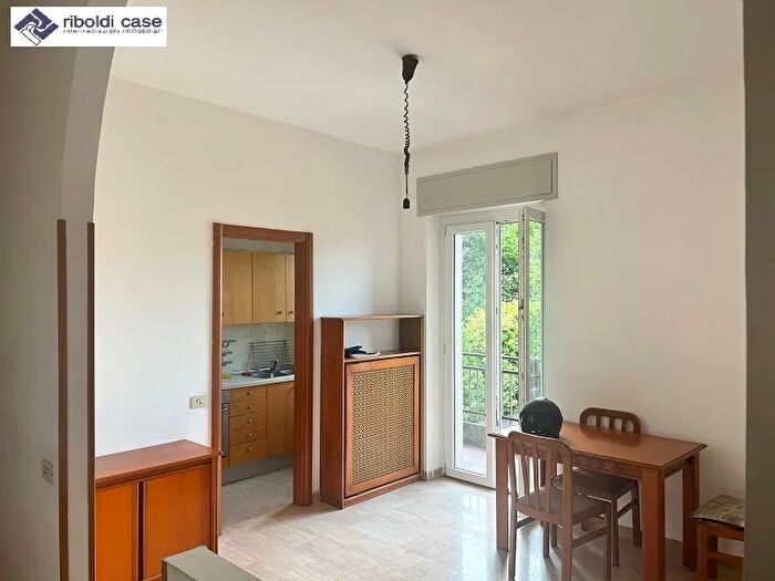 Appartamento trilocale in vendita in Carate Brianza