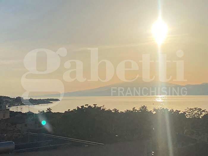 Appartamento con 5 locali in vendita in Via Bruno Buozzi a, Reggio Calabria