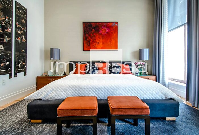 Appartamento con 6 locali in vendita in Montebelluna