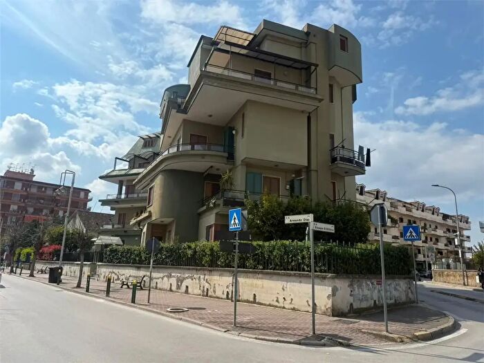 Appartamento quadrilocale in vendita in Via Diaz, Acerra