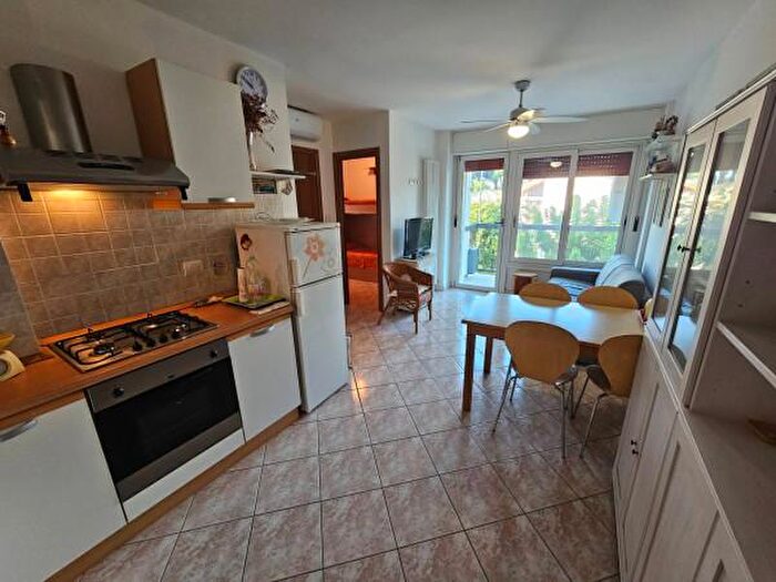 Appartamento trilocale in vendita in Viale Giosuè Carducci, Comacchio