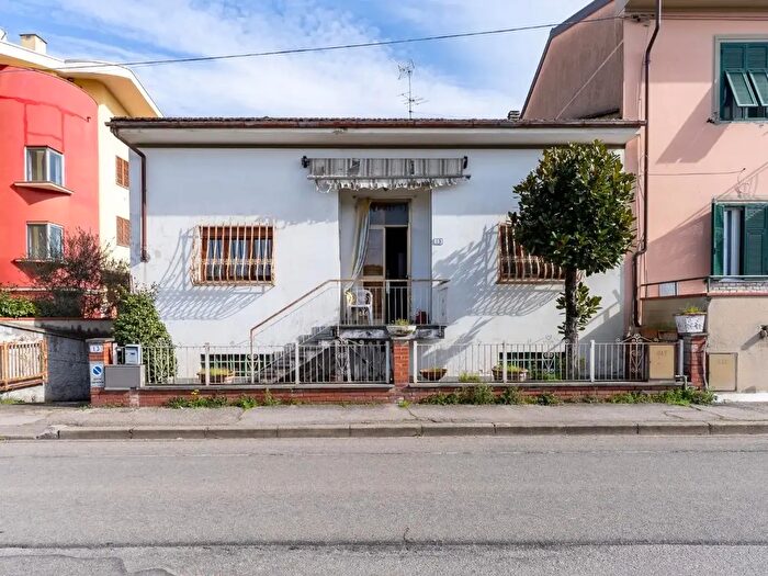 Casa quadrilocale in vendita in Orme, Empoli