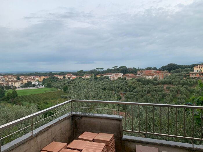 Casa con 12 locali in vendita in Via Ceppeto, Lamporecchio