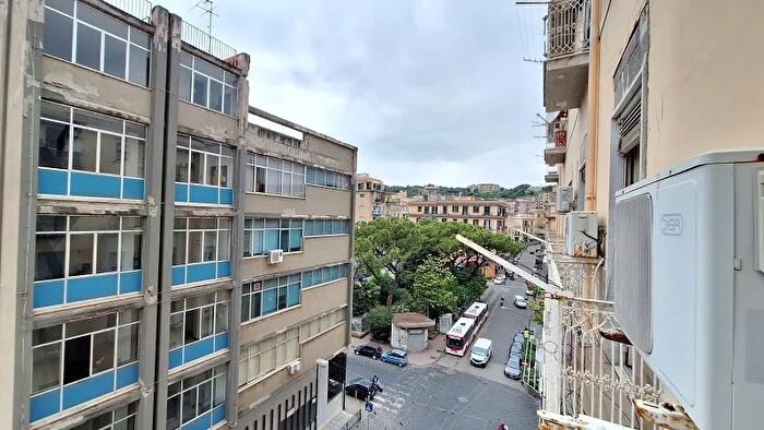 Appartamento quadrilocale in vendita in Via Bernardo Tanucci, Napoli