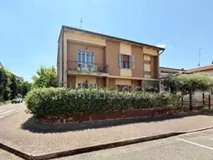 Casa con 8 locali in vendita in Via Marconi, Nogara