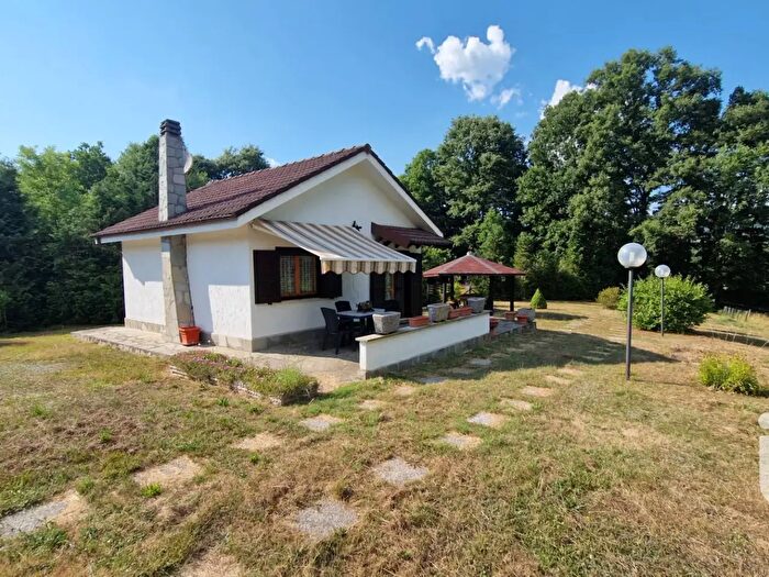 Casa quadrilocale in vendita in Via Boiazza, Sassello