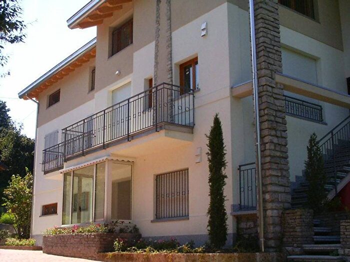 Appartamento bilocale in affitto in Centro, Inverigo