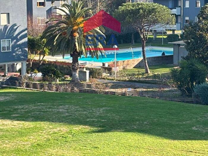 Appartamento trilocale in affitto in Via Cina, Torrino, Roma