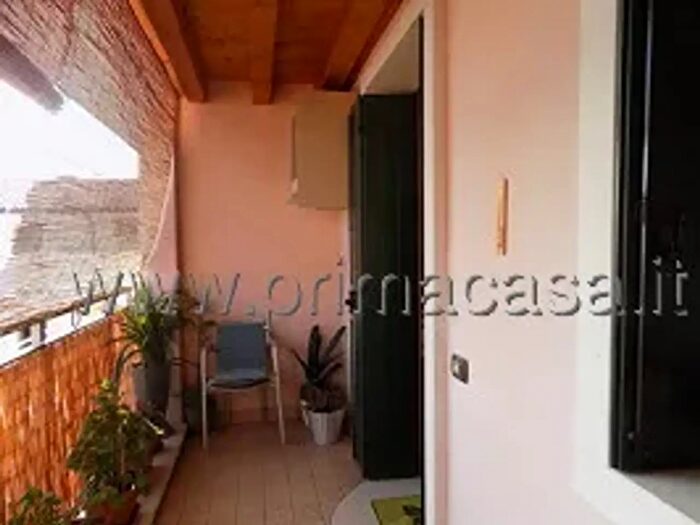 Appartamento bilocale in vendita in Via Crescini, SantAmbrogio Di Valpolicella