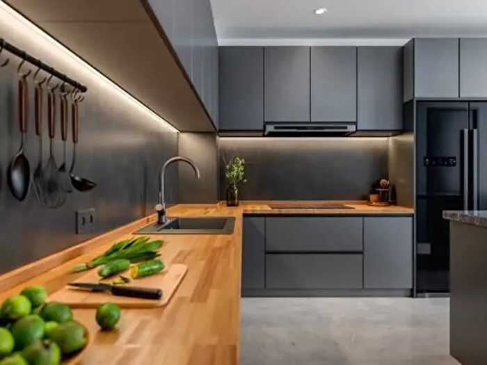 Appartamento trilocale in vendita in Via Levizzani, Modena