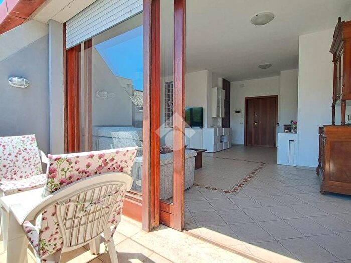 Appartamento quadrilocale in vendita in Corso Duca di Genova, Ostia Ponente, Roma